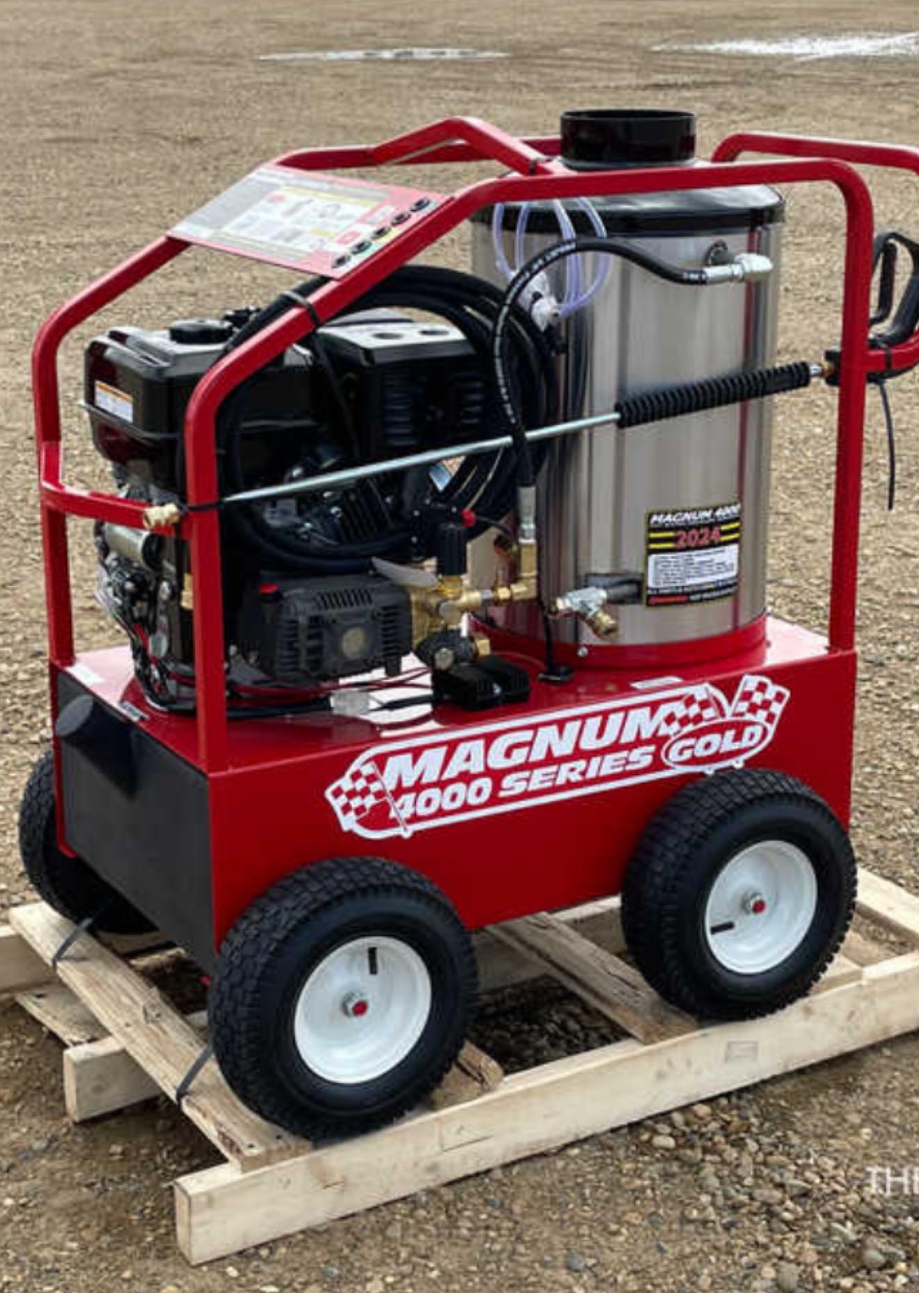 Laveuse a haute pression eau chaude neuf 4,000 lbs Easy Kleen